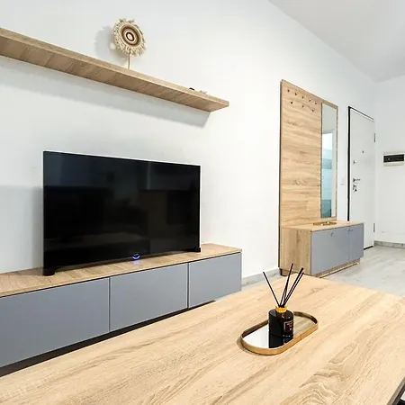 Aqua Dream Retreat D77 * Golem (Tirana)