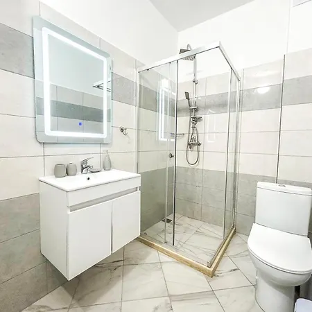 Aqua Dream Retreat D77 Golem (Tirana)
