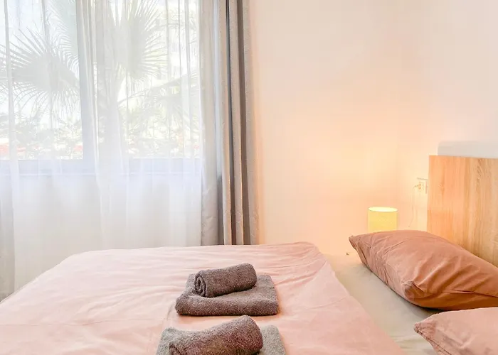 Aqua Dream Retreat D77 * Golem (Tirana)